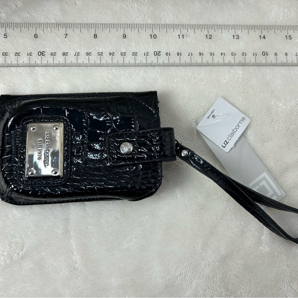 Liz Claiborne Black Universal Cell Phone Wallet NWT‎